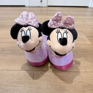 ⭐ 5/$20 ⭐ Disney Minnie Mouse Plush Pink Sequin Slippers Size 9/10
